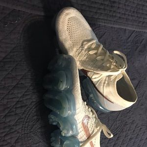 Nike AirMax tennis shoes. Size 10.